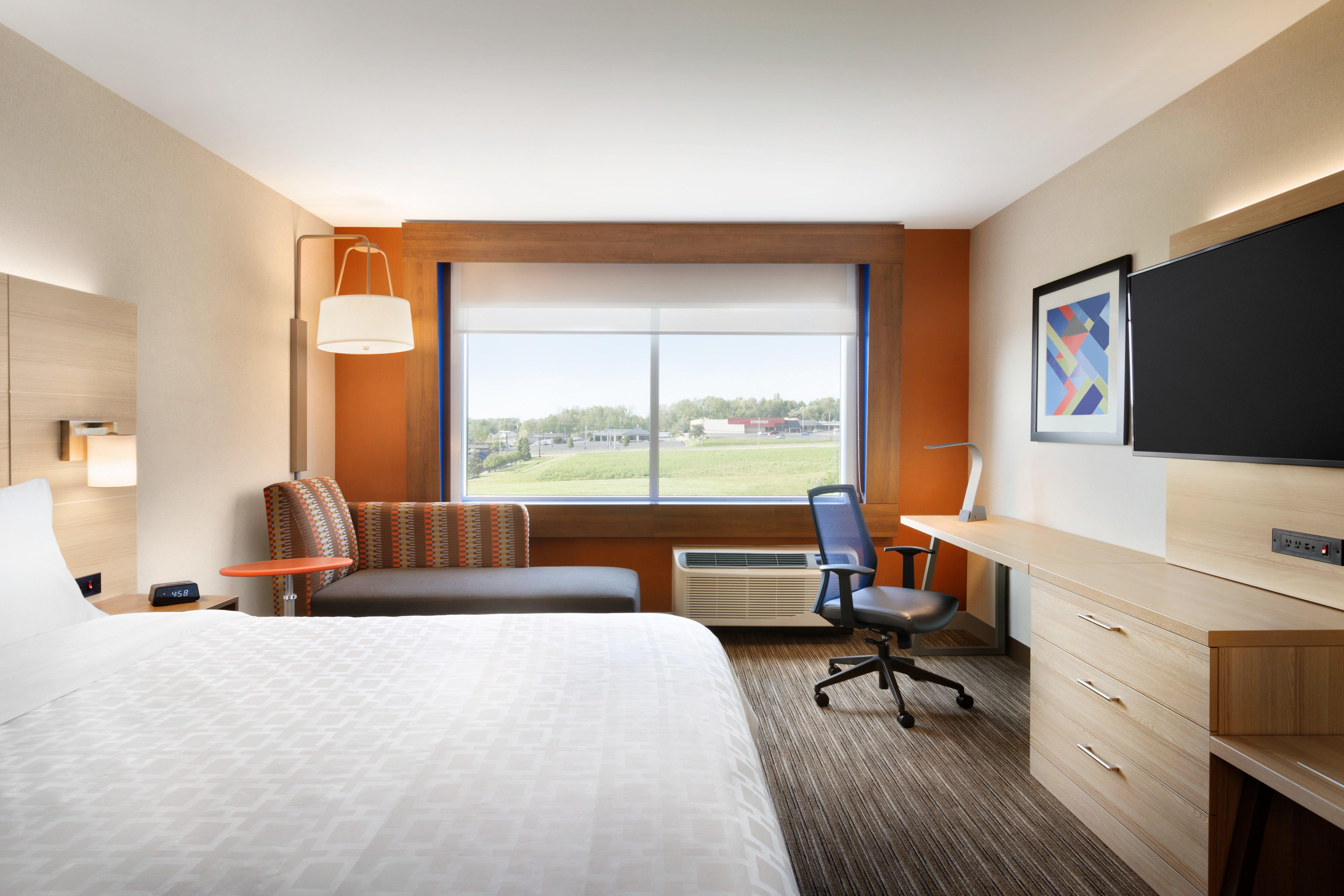 Holiday Inn Express & Suites - Kokomo South By Ihg Exterior photo